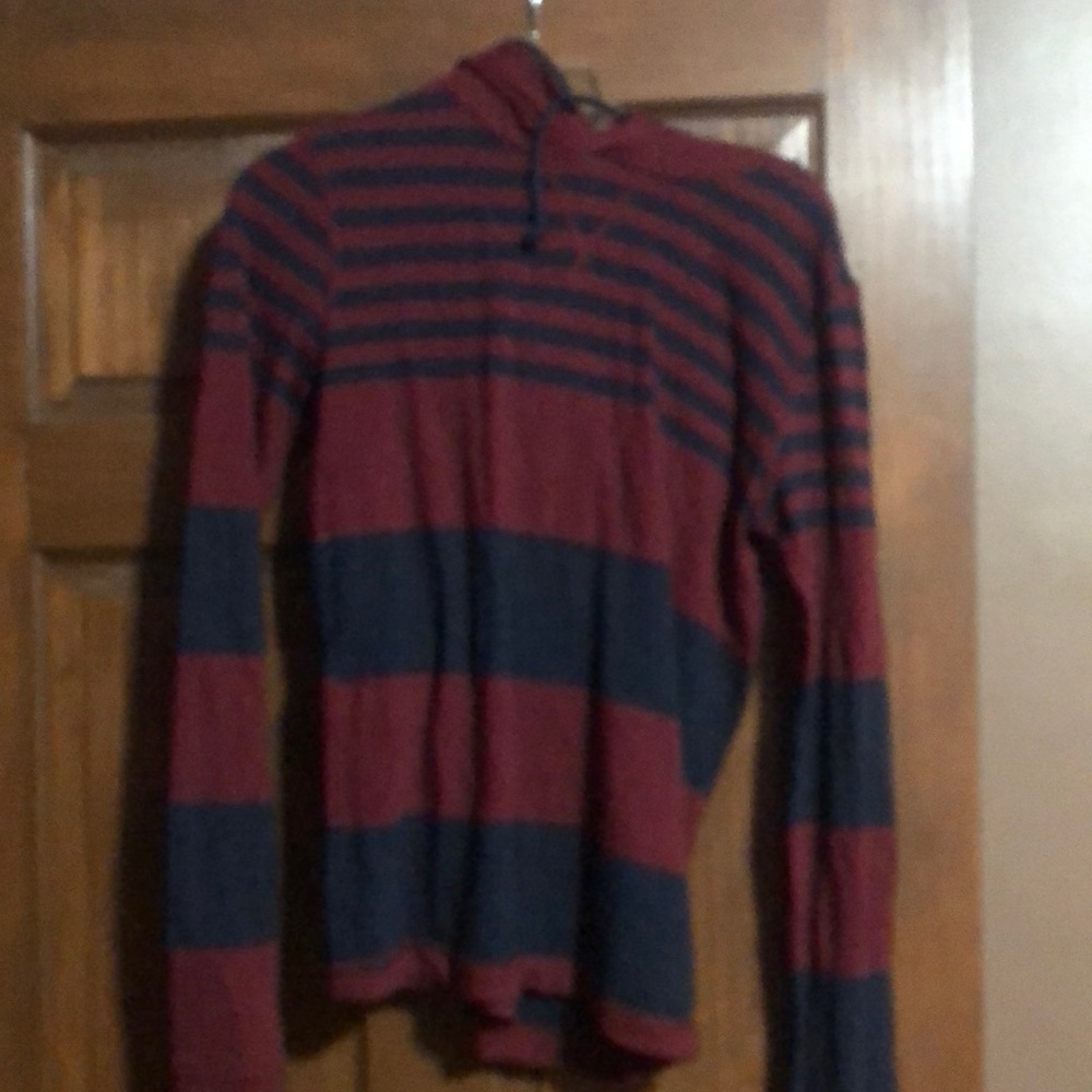 Aeropostale long sleeve hooded shirt